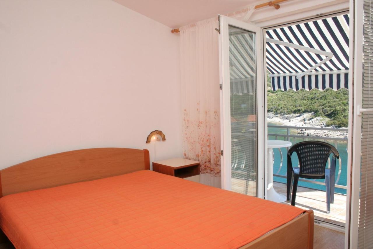 Apartment Zarace - Gdinj 4598A Exterior photo